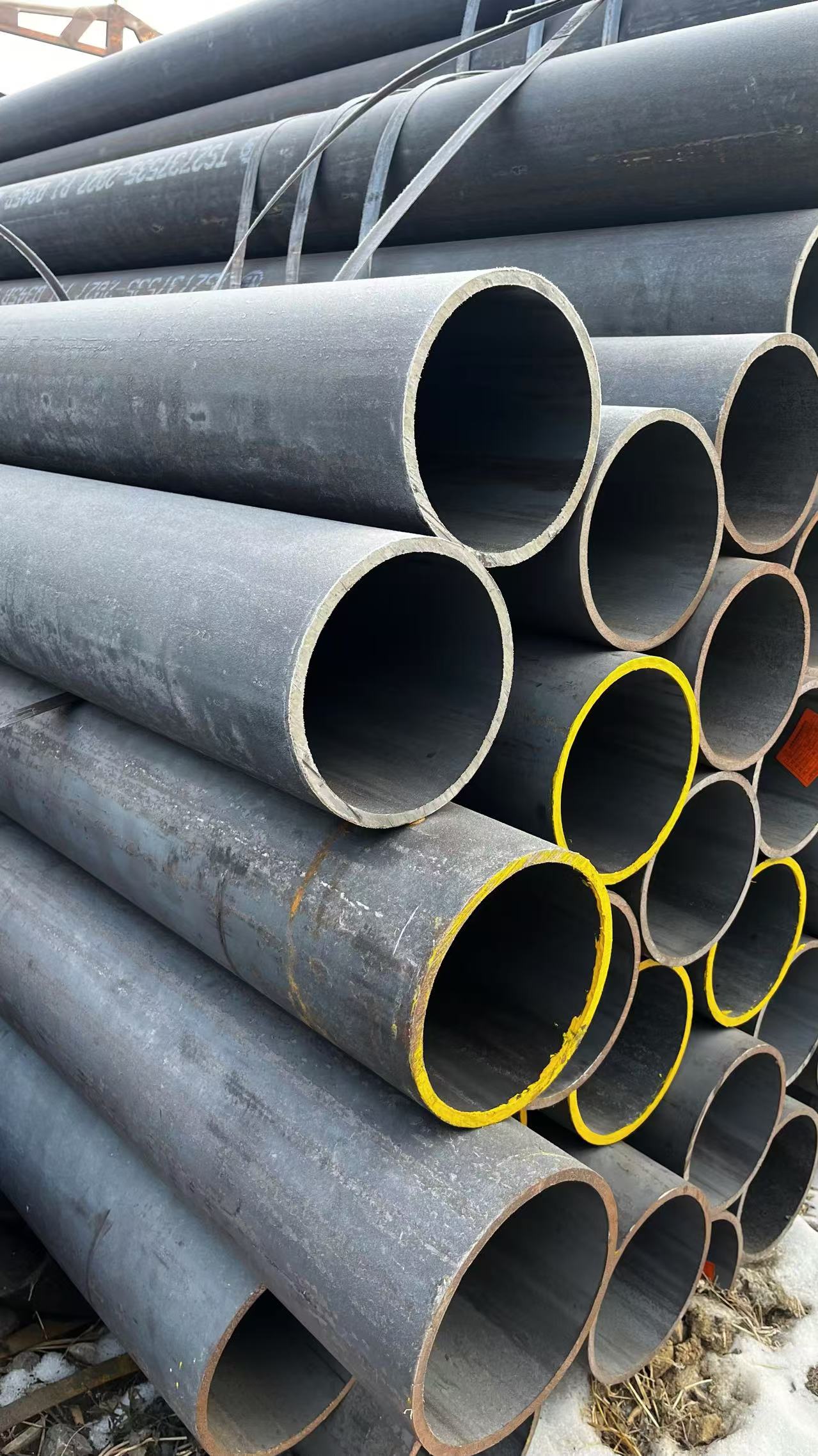 Q345E無(wú)縫鋼管 憑借高強(qiáng)度、韌性、焊接性與抗腐蝕性能在傳統(tǒng)與新興領(lǐng)域大放異彩